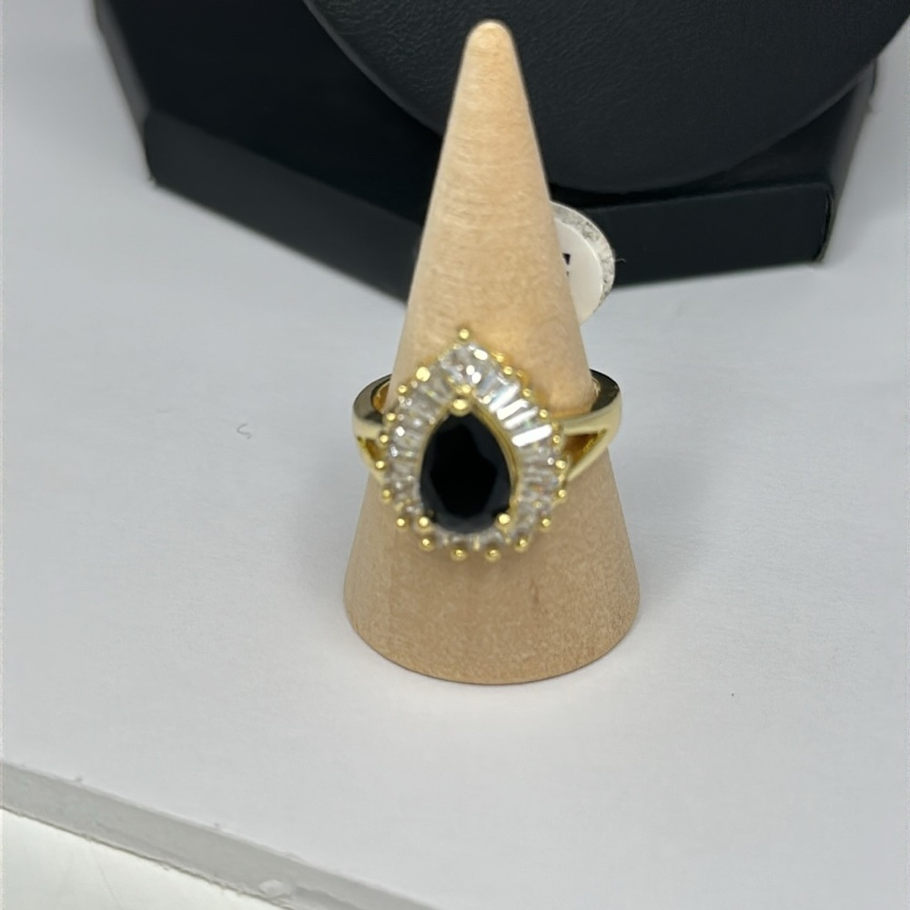 Lab created Pear Black Onyx Halo Ring - Picture 11 of 12